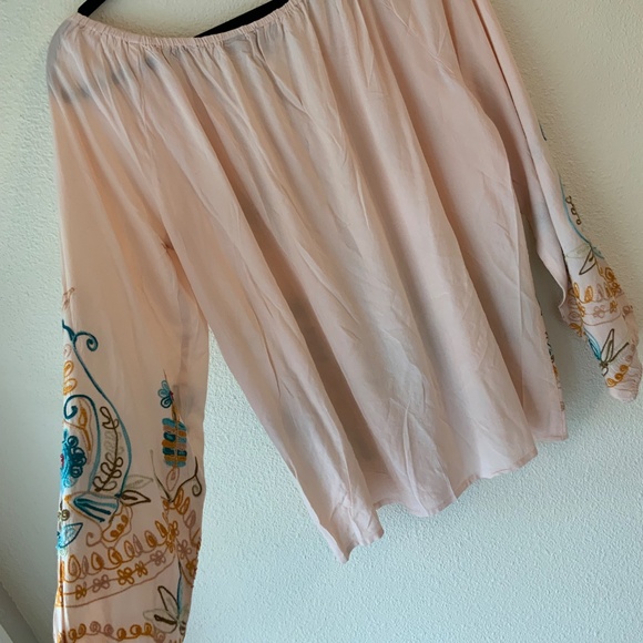 NEW! PLUS SIZE! Embroidered Boho Peasant Blouse Size 1X - Picture 4 of 7